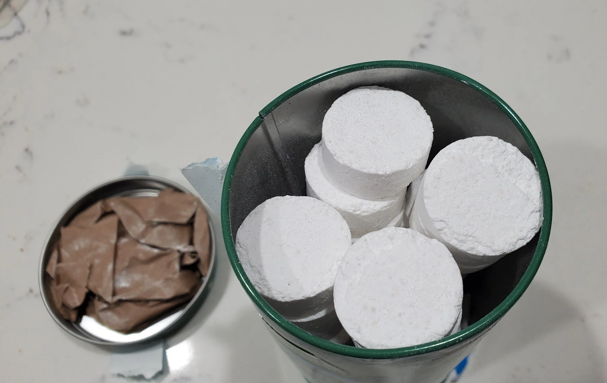 Laundry online detergent tablets